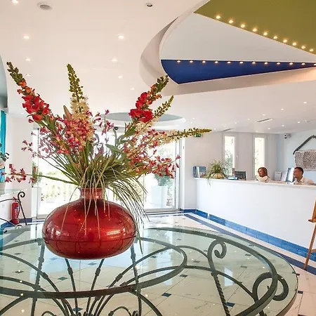 Belvedere Gerakas Luxury فندق 4*