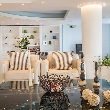 Belvedere Gerakas Luxury Hotel Vasilikí