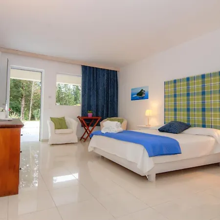 Belvedere Gerakas Luxury Hotel Vasilikí