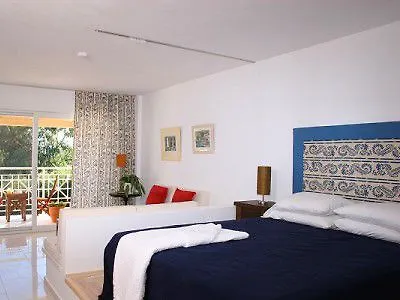 Belvedere Gerakas Luxury Hotel